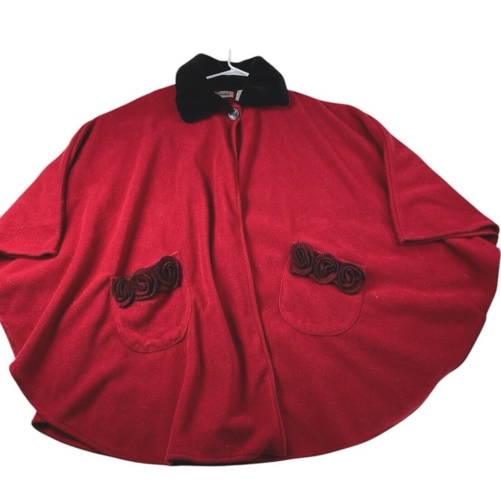LeModa Women's Red Rosette Wrap/Cape/Poncho‎ One Size Faux Fur Trim Pockets